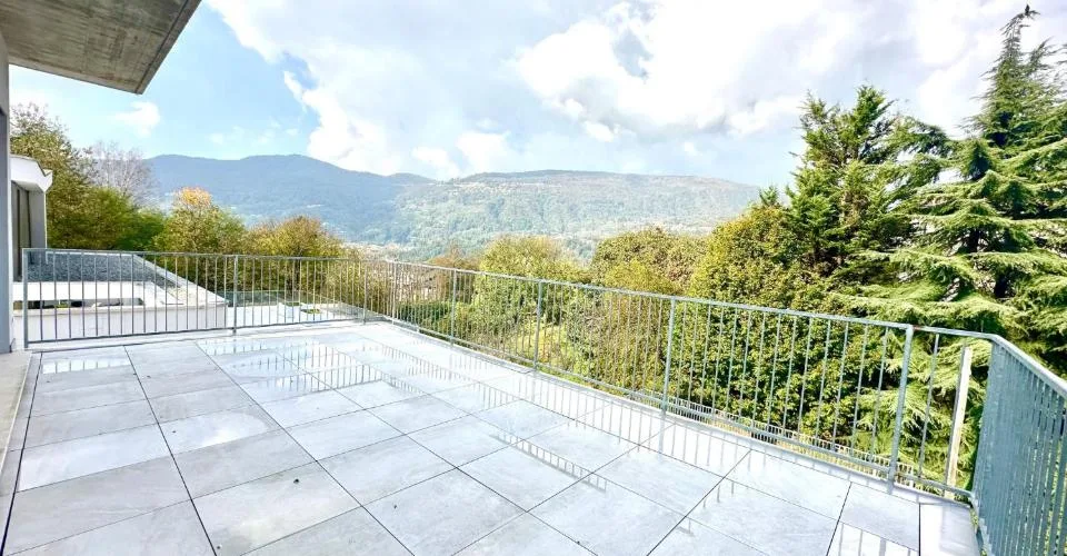 Villa da sogno a Lugano con 6,5 locali e vista mozzafiato – photo 9 of 10