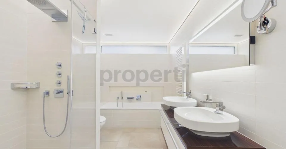 Minergie-zertifiziert mit Weitblick: Lift mit Direktzugang, 2 Badezimmer und 2 Einstellhallenplätze – Foto 17 von 18