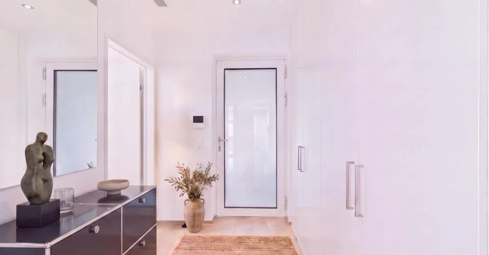 Minergie-zertifiziert mit Weitblick: Lift mit Direktzugang, 2 Badezimmer und 2 Einstellhallenplätze – Foto 13 von 18