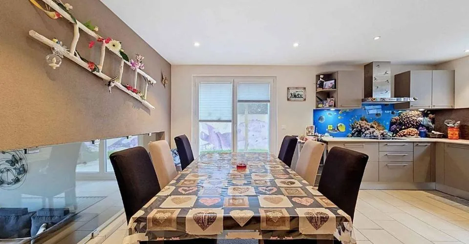 Prächtige 4.5-Zimmer-Villa mit Panoramablick auf den Jura und die umliegende Landschaft – Foto 17 von 26
