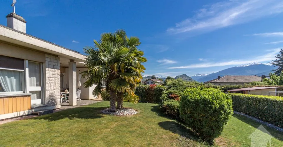 Charmante villa de 6.5 pcs avec magnifique jardin, situation idéale et calme – foto 7 di 13