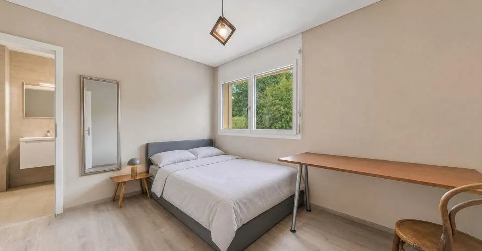 Villa familiare recente con piscina riscaldata e vista aperta – foto 22 di 35