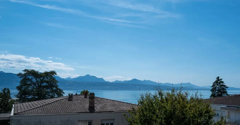 Appartement de 5.5 pces au dernier étage - Vue sur le Lac – foto 2 di 3