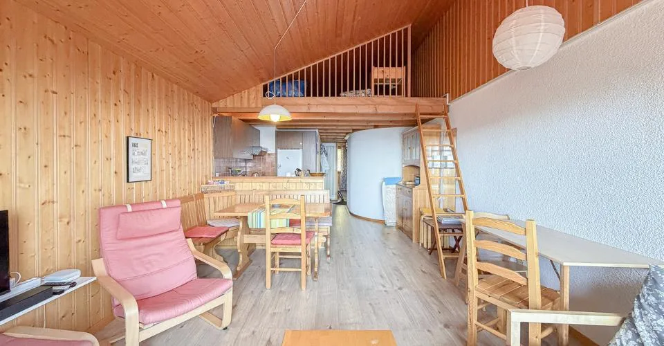 Appartement PPE de 2.5 pces avec balcon et galerie Splendide vue – Foto 6 von 13