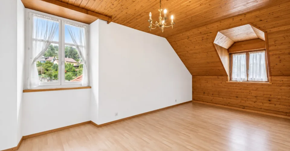 Propriété de caractère aux multiples possibilités au coeur de Moudon – photo 11 sur 13