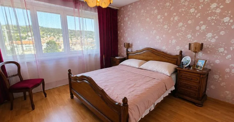 Appartement spacieux de 4,5 pièces avec 1 garage box – photo 7 sur 10