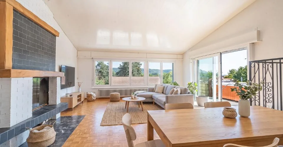Propriété familiale avec piscine et beaux volumes à aménager – foto 2 di 6