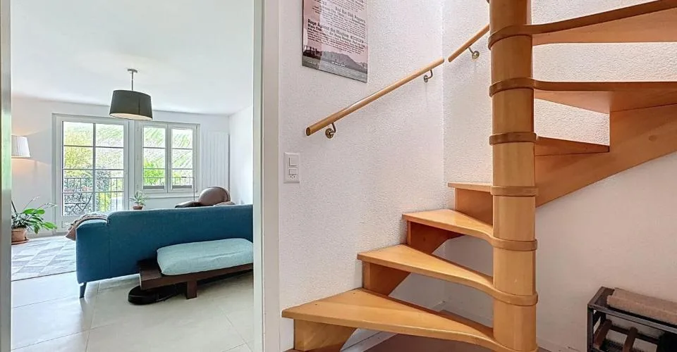 DUPLEX DI CARATTERE RISTRUTTURATO NEL CUORE DI FÉCHY-DESSUS – foto 13 di 13