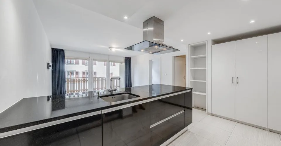 Magnifique appartement de 2 pièces avec balcon, idéal pour investissement – Foto 2 von 12