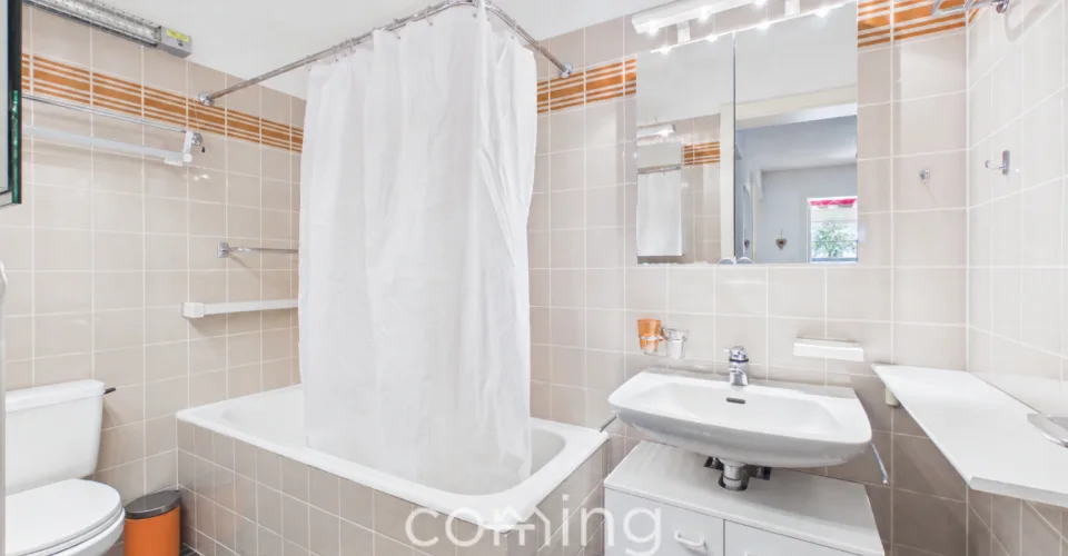 Sonnige 2.5 Zimmer-Dachwohnung in Leukerbad mit Bergsicht – photo 10 sur 26