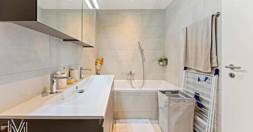 Prächtige 4,5-Zimmer-Wohnung im letzten Stock – Foto 24 von 26