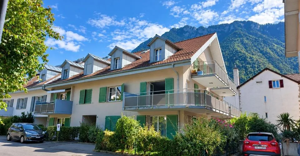 Appartement de 2.5 pièces au 1er étage avec balcon à Villeneuve