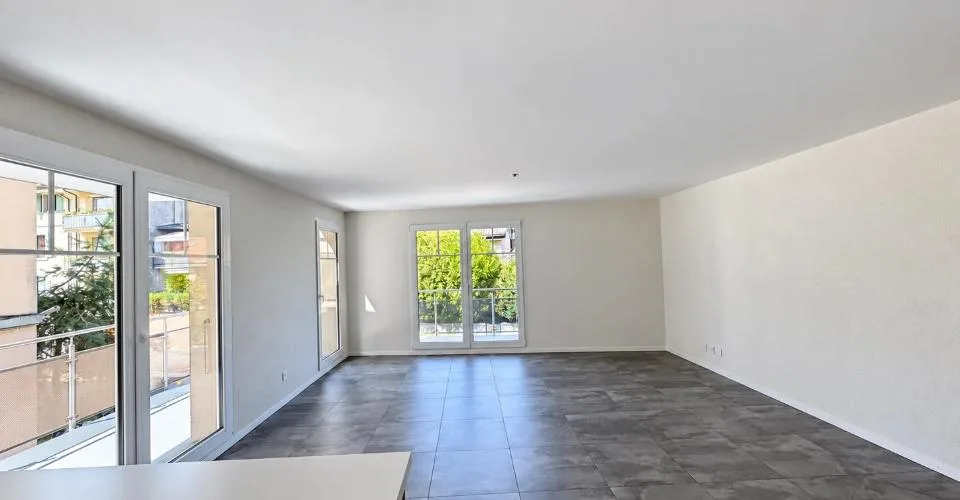 Appartement de 2.5 pièces au 1er étage avec balcon à Villeneuve