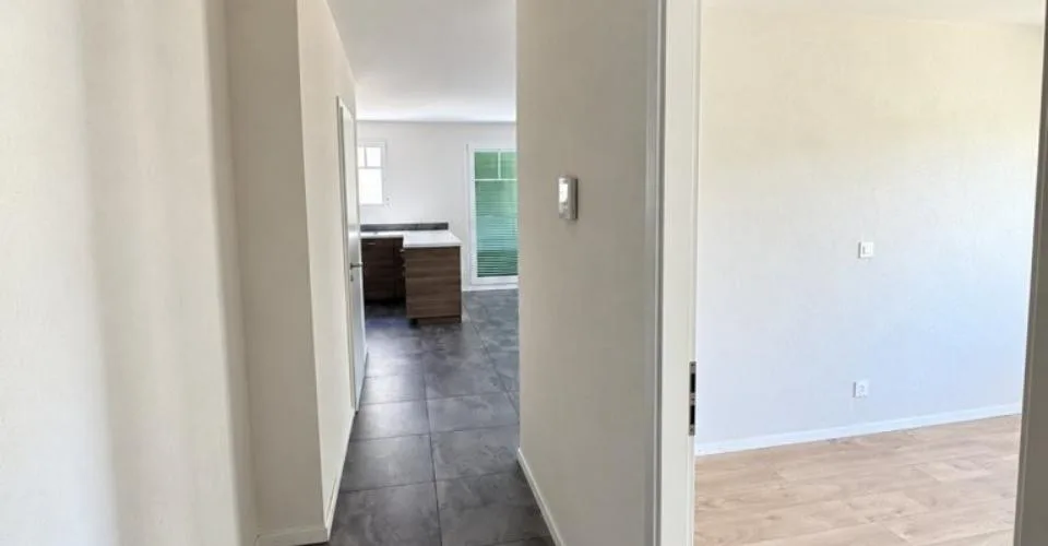 Appartement de 2.5 pièces au 1er étage avec balcon à Villeneuve