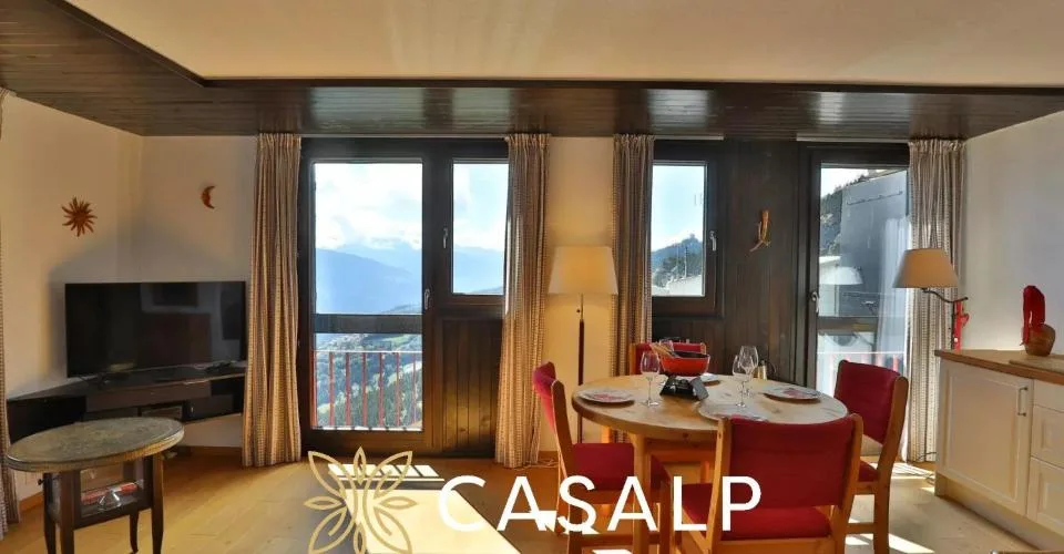 Appartement lumineux au 11e étage avec vue panoramique exceptionnelle à Aminona – photo 21 sur 26