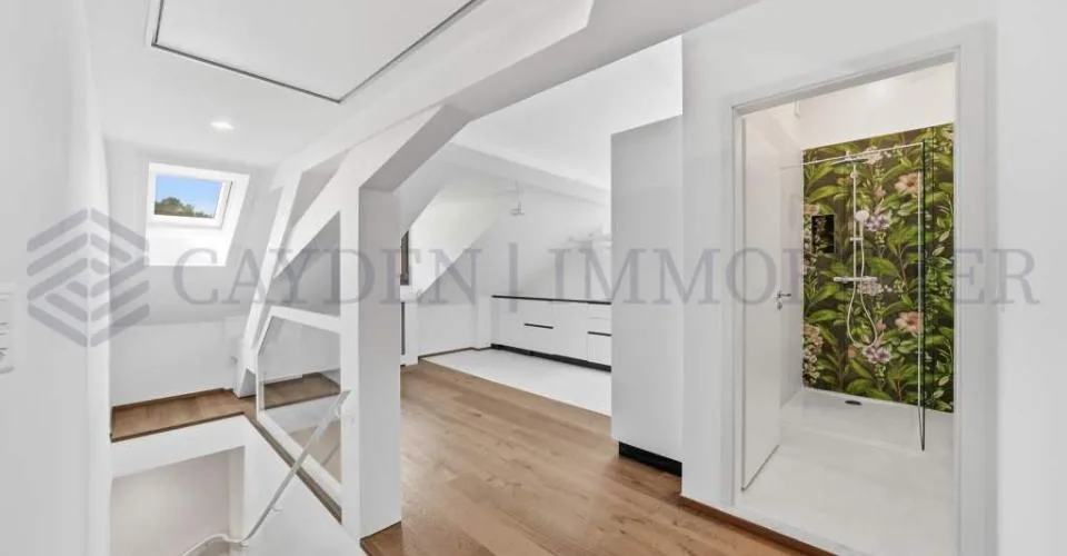 Exclusivité !!!! Beau 4 pièces entièrement rénové dans une bâtisse de charme. – Foto 2 von 22
