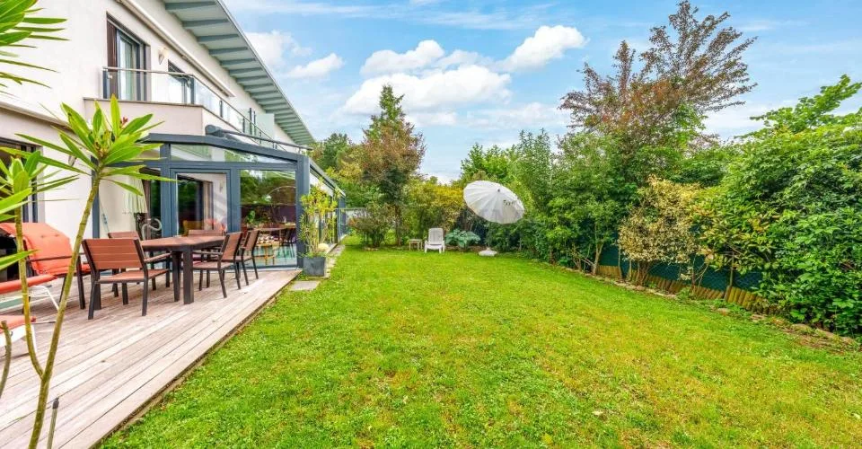 Villa bifamiliare Minergie con giardino alberato superbo! – foto 20 di 23