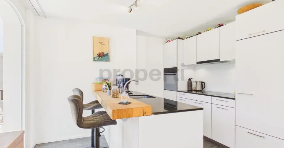 Moderne 2.5-Zimmer-Wohnung mit grossem Balkon in Rabius – Foto 5 von 26