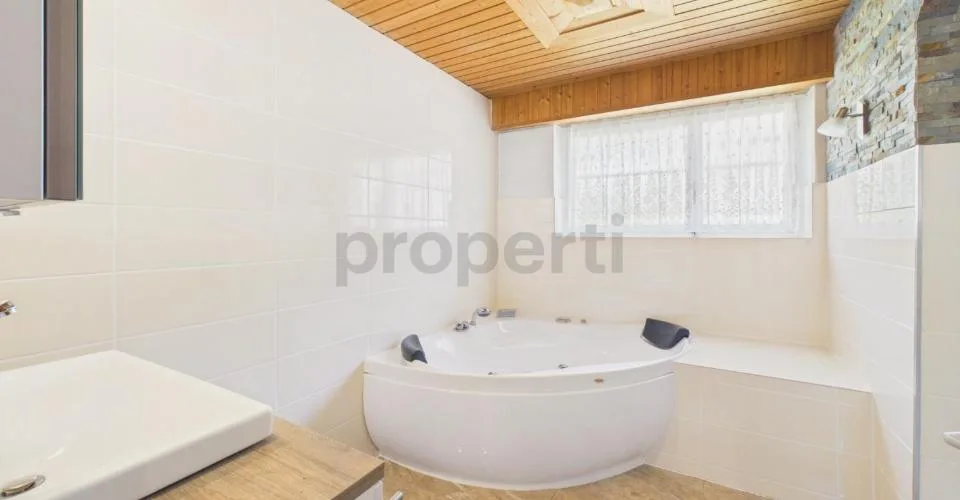 Mehrfamilienhaus an familienfreundlicher Lage – photo 6 sur 26