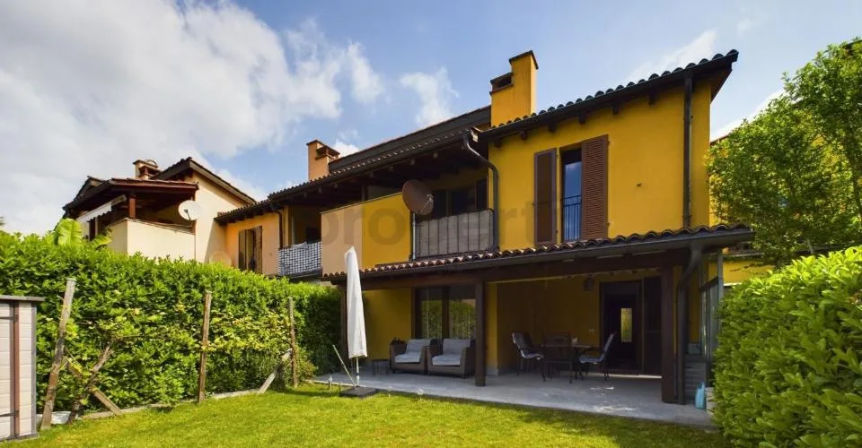 Einladendes 4.5-Zimmer-Reihenhaus in Caslano - Invitante casa a schiera di 4,5 locali a Caslano – photo 13 sur 24