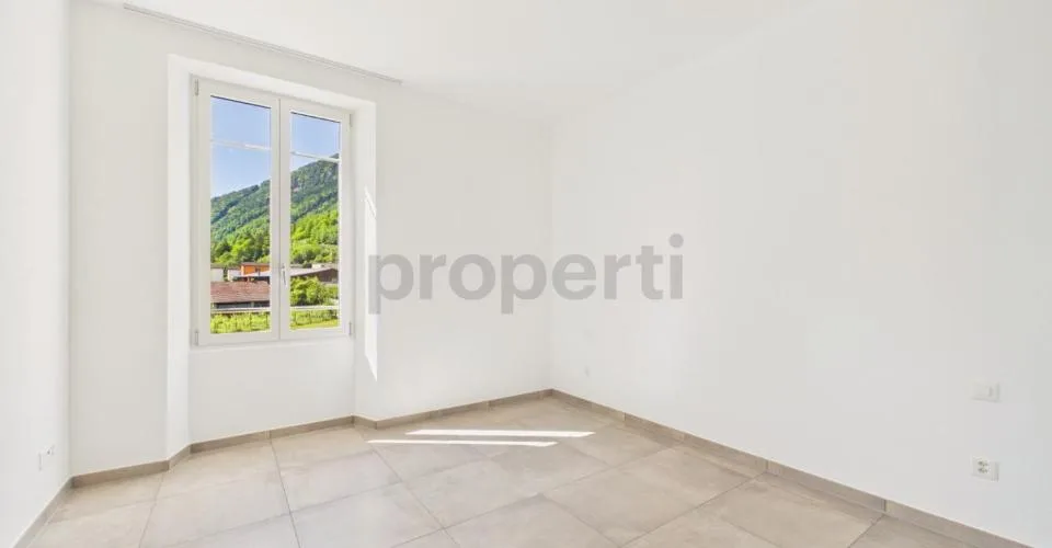 Einkommensvilla mit verfügbarem Baugrund R3 – Foto 4 von 20
