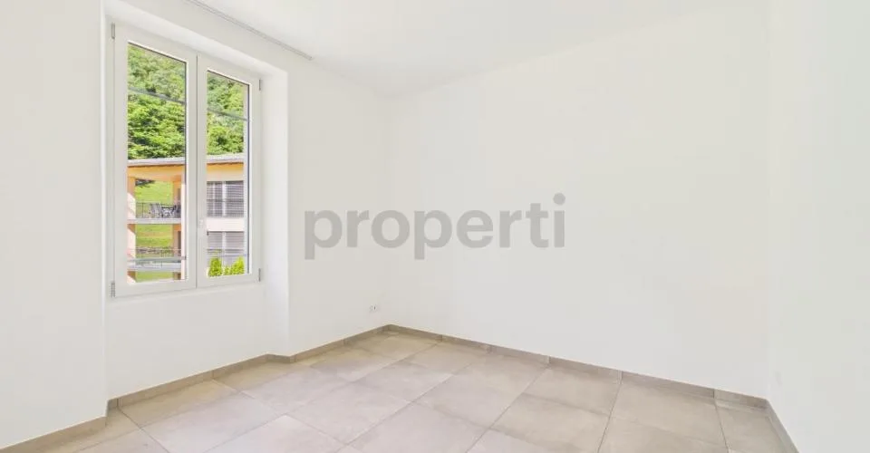 Einkommensvilla mit verfügbarem Baugrund R3 – Foto 5 von 20