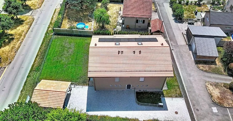 Villa jumelle de 7 pièces avec jardin – photo 4 sur 11