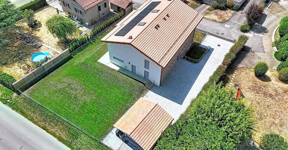 Villa jumelle de 7 pièces avec jardin – photo 5 sur 11