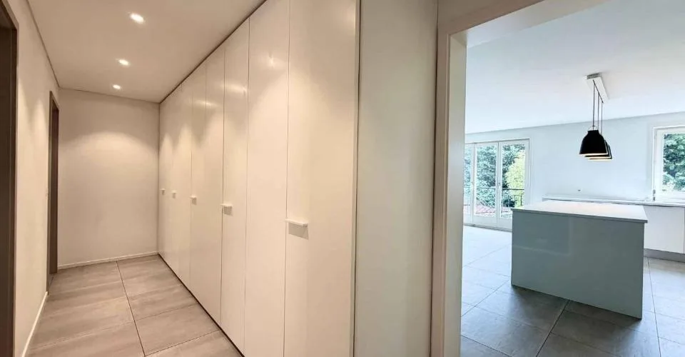 Appartement lumineux et rénové de 4,5 pièces avec terrasse