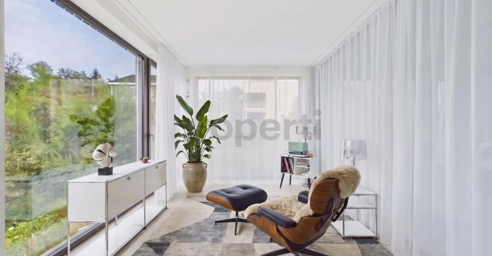 Exklusive 3.5-Zimmer-Wohnung in Binningen mit Loggia & Balkon