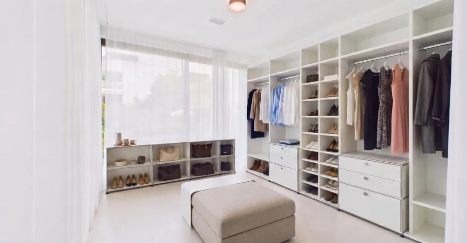 Exklusive 3.5-Zimmer-Wohnung in Binningen mit Loggia & Balkon