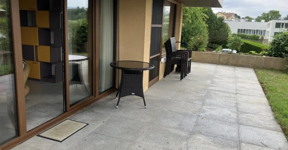 Magnifique 2 pièce meublé avec terrasse de 57m2 à deux min du lac/St-Sulpice VD