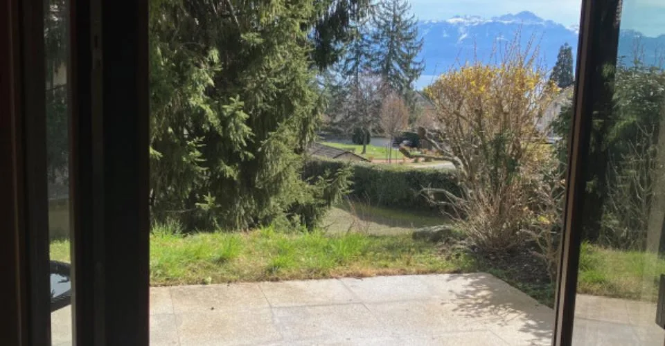 Magnifique 2 pièce meublé avec terrasse de 57m2 à deux min du lac/St-Sulpice VD