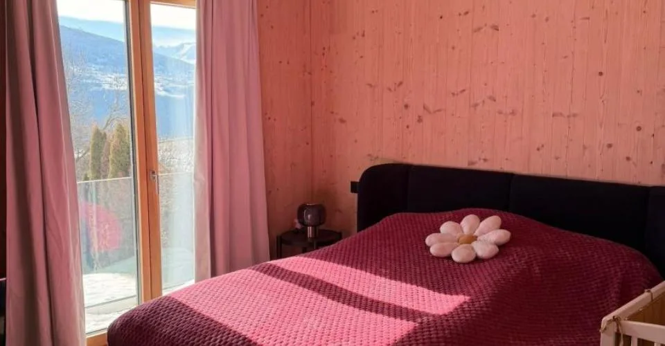 Moderne 5.5 Zimmer - elegantes Minergie-Reihenhaus im Herzen von Lens