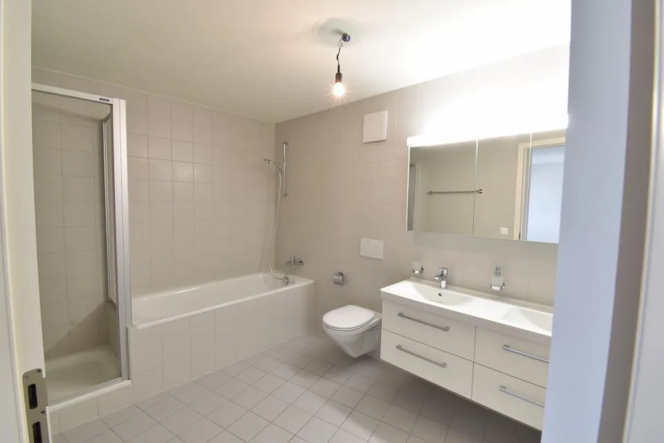 Spacieux 4,5 pièces de 127 m2 – Foto 8 von 9