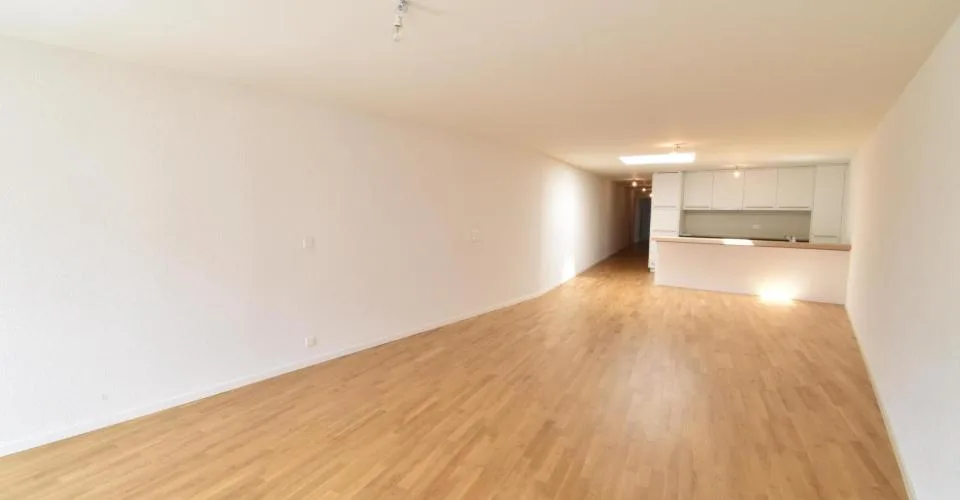 Spacieux 4,5 pièces de 127 m2 – Foto 3 von 9