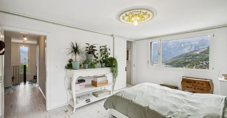 Schöne individuelle Villa mit einem hübschen Garten – Foto 20 von 26