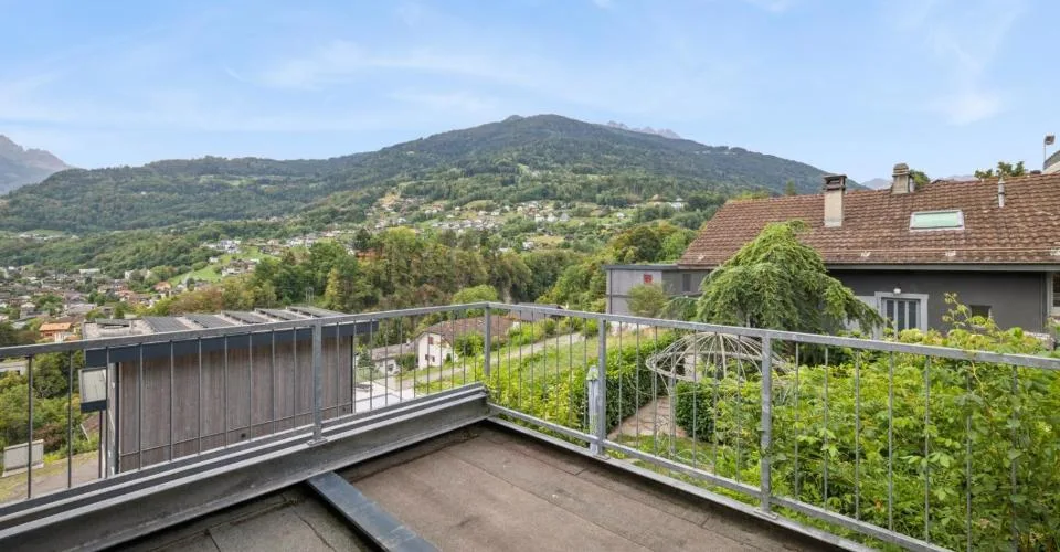 Schöne individuelle Villa mit einem hübschen Garten – Foto 24 von 26