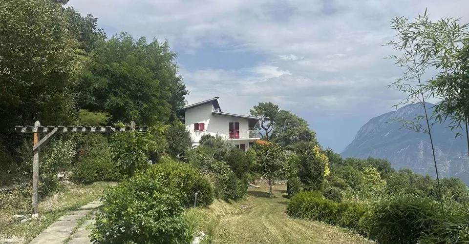 Spacious Villa on a 10,000 m² Plot in Chermignon-d'en-Bas – photo 14 of 26