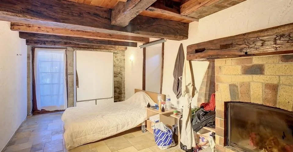 4 chambres indépendantes à louer dans un appartement en colocation.