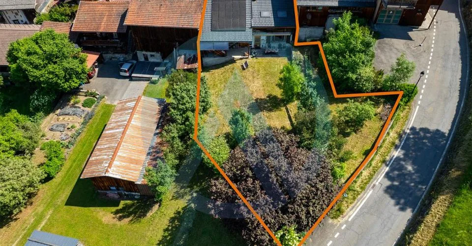 Restauriertes altes Bauernhaus mit hübschem Garten im Herzen des Dorfes oberhalb von Ollon – Foto 3 von 13