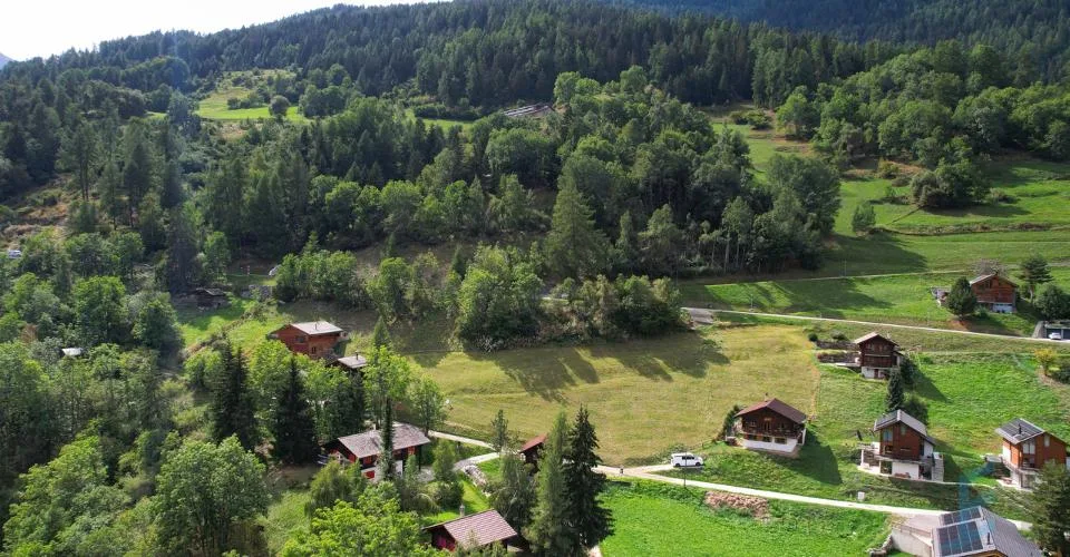 EXCLUSIF Superbe terrain à bâtir de 1478m² pour résidence principale – foto 2 di 9