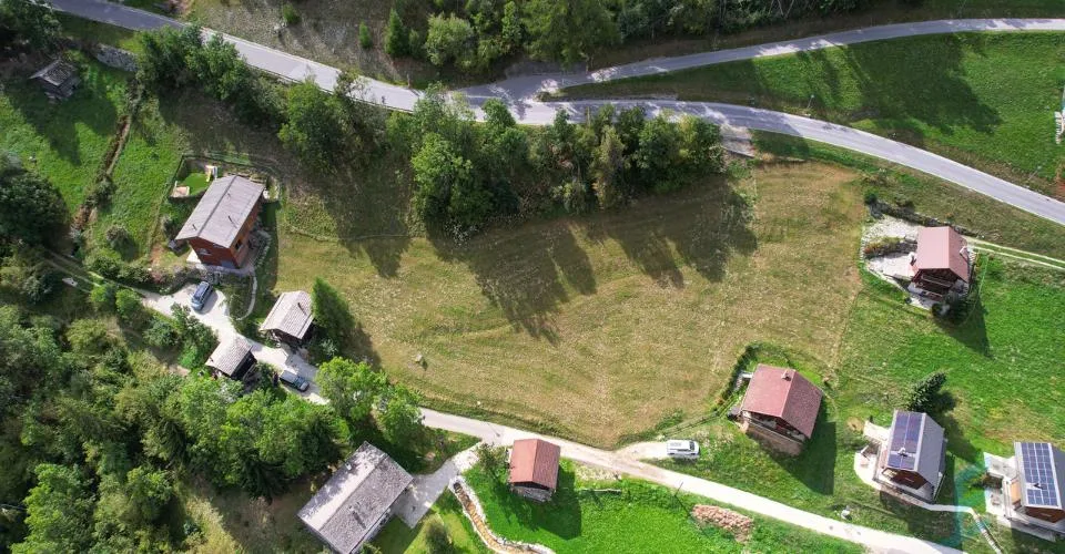 EXCLUSIF Superbe terrain à bâtir de 1478m² pour résidence principale – foto 6 di 9