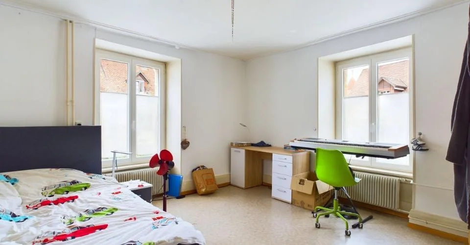 Magnifique et grand immeuble avec un local commercial – Foto 9 von 9