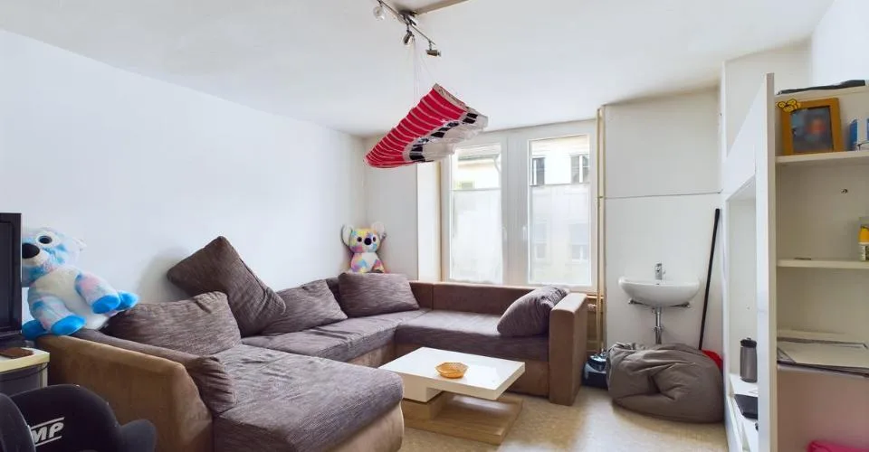 Magnifique et grand immeuble avec un local commercial – Foto 5 von 9