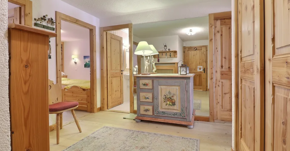 Appartamento spazioso e luminoso con 2 camere da letto e accesso al giardino – foto 7 di 12