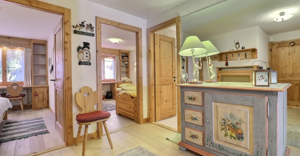 Appartamento spazioso e luminoso con 2 camere da letto e accesso al giardino – foto 8 di 12