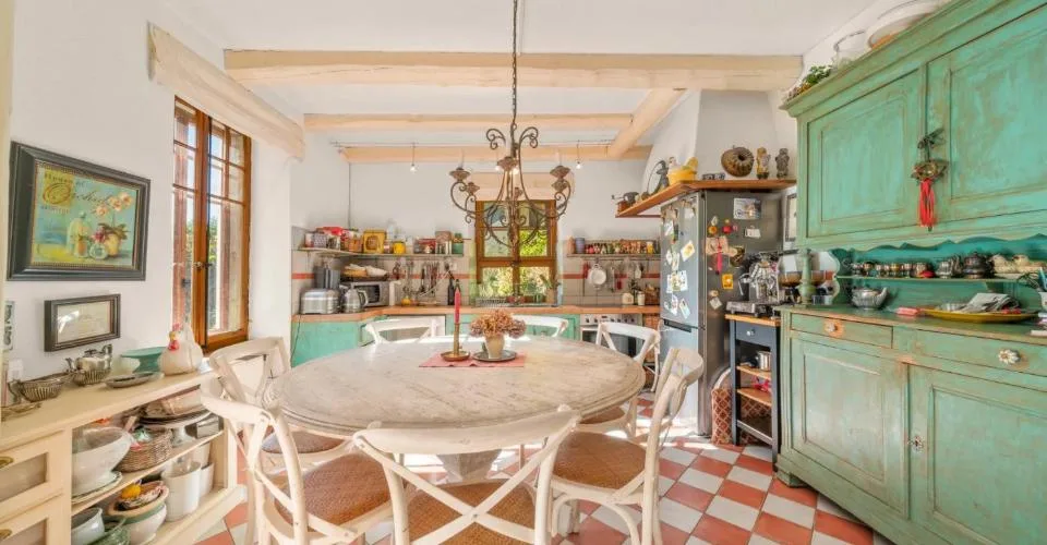 Propriété authentique avec dépendance, verger et fontaine – photo 12 sur 13