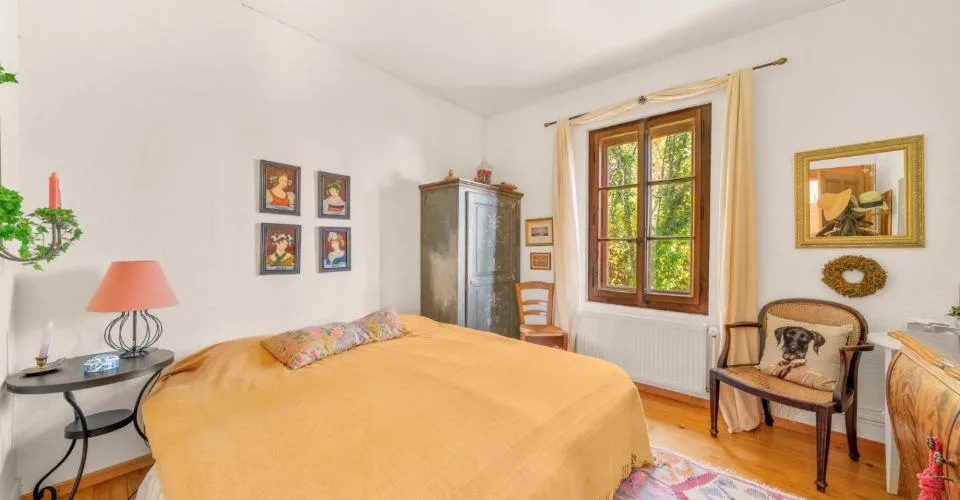 Propriété authentique avec dépendance, verger et fontaine – photo 10 sur 13