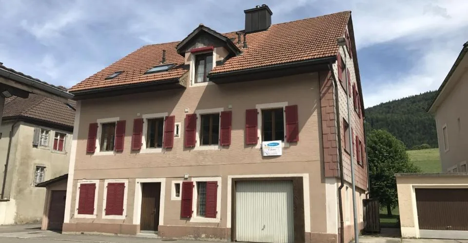 Villeret, appartement 1.5 pièces rénové et loué – photo 13 sur 14